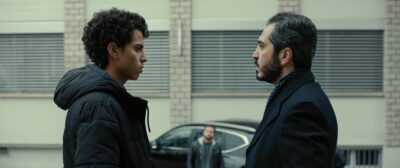 Ismail Can Metin als Burak im Gespräch mit Serkan Tastemur als Sami